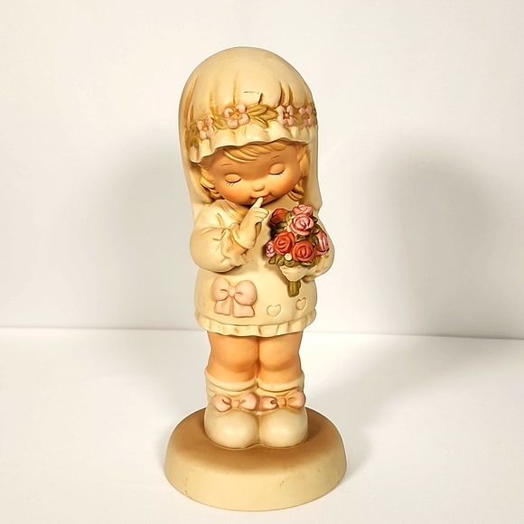 Precious Moments Other - Precious Moments / Memories of Yesterday Here comes the bride  9 1/2" inches